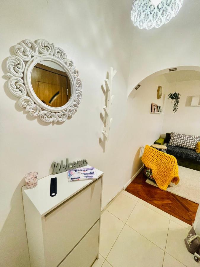 Modern Place To Stay-Self Check-In Nonstop 24H-Wifi Ρέσιτσα Εξωτερικό φωτογραφία