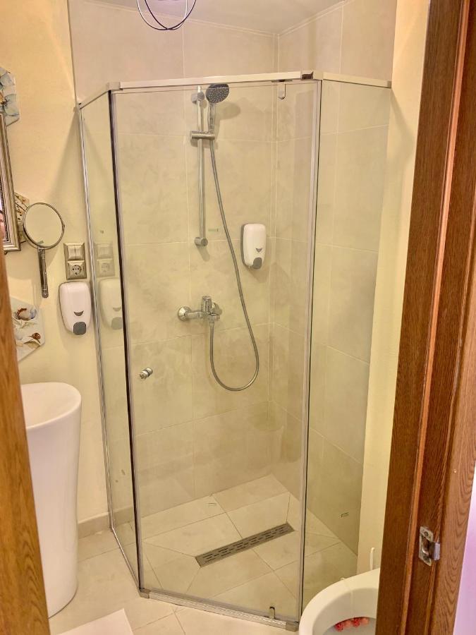 Modern Place To Stay-Self Check-In Nonstop 24H-Wifi Ρέσιτσα Εξωτερικό φωτογραφία
